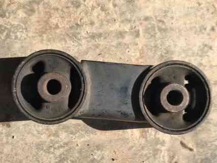 Бу кронштейн двигателя Daewoo Matiz 96314467, небольшой дефект Кропивницький
