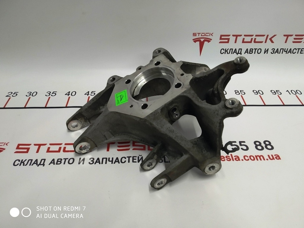 Кулак задний правый (цапфа) RWD Tesla model S, model S REST 1042507-00-B Київ - зображення 2