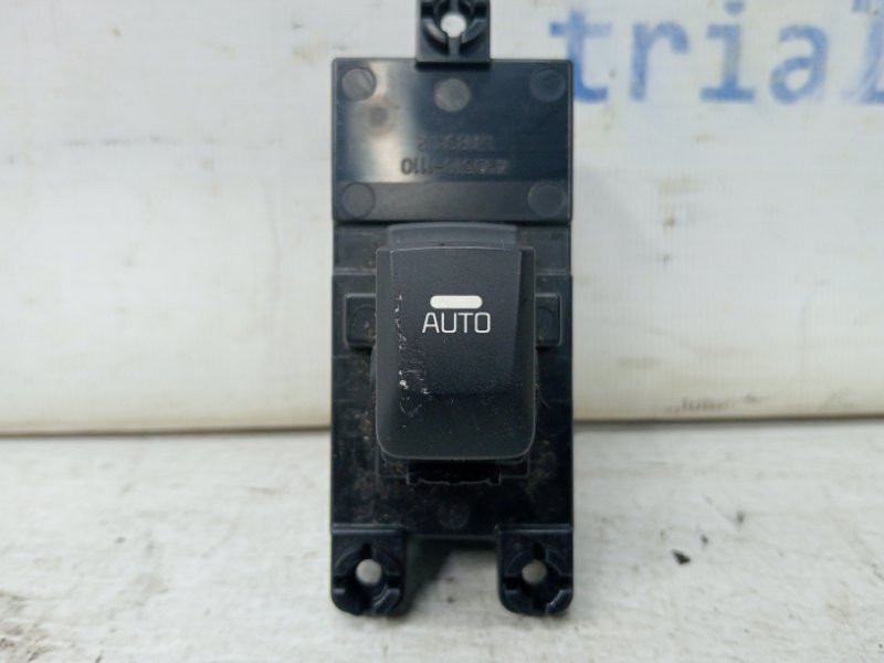 Кнопка стеклоподъемника Kia Ceed JD 1.6 DIESEL D4FB 2012 (б/у) Киев - изображение 3