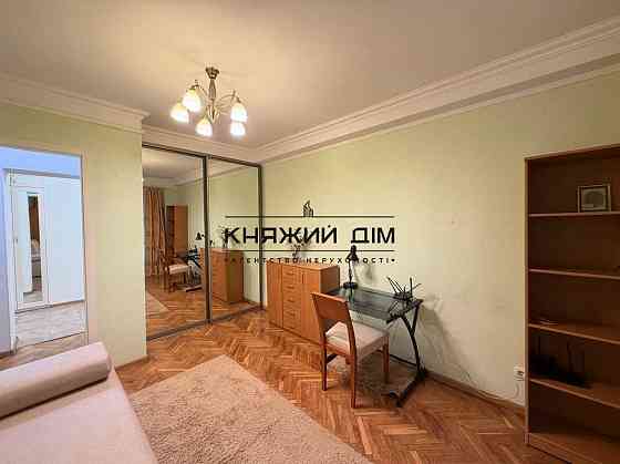 Продаж 3-кімнатної квартири в Солом'янському районі Київ