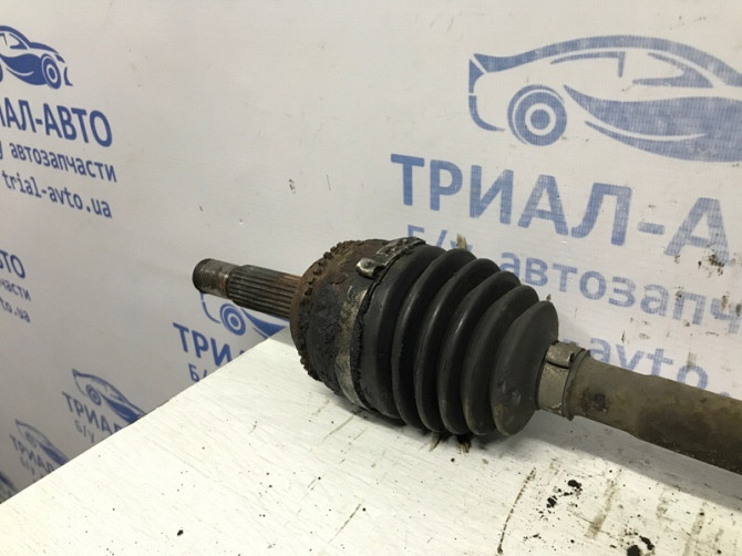 Привод передний правый МКПП Mitsubishi Lancer 9 1.6 БЕНЗИН 4G18 2003 (б/у) Київ - зображення 3