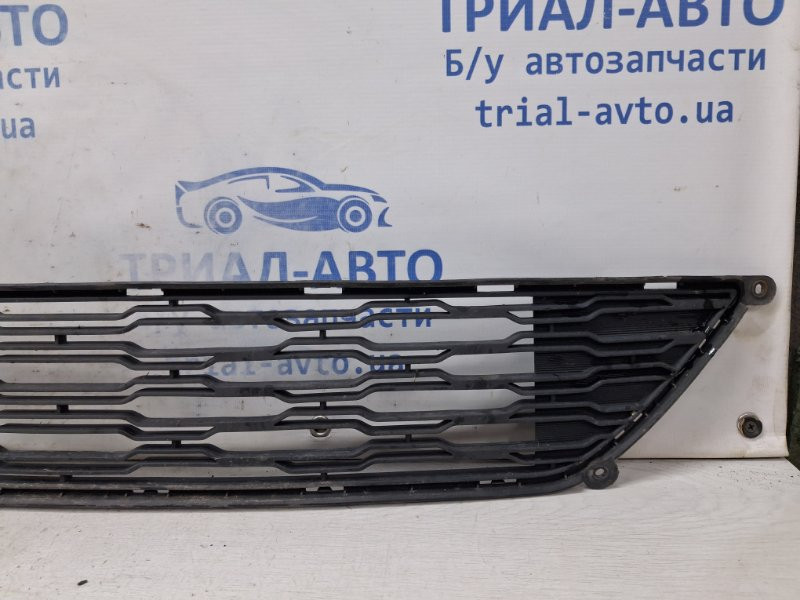 Решетка бампера центральная Kia Ceed ED 1.6 DIESEL D4FB 2006 (б/у) Киев - изображение 3