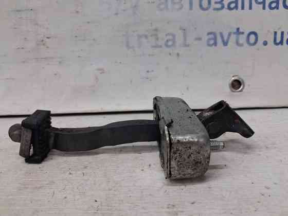 Ограничитель двери передний правый Toyota Prado J120 4.0 1GR-FE 2002 (б/у) Киев