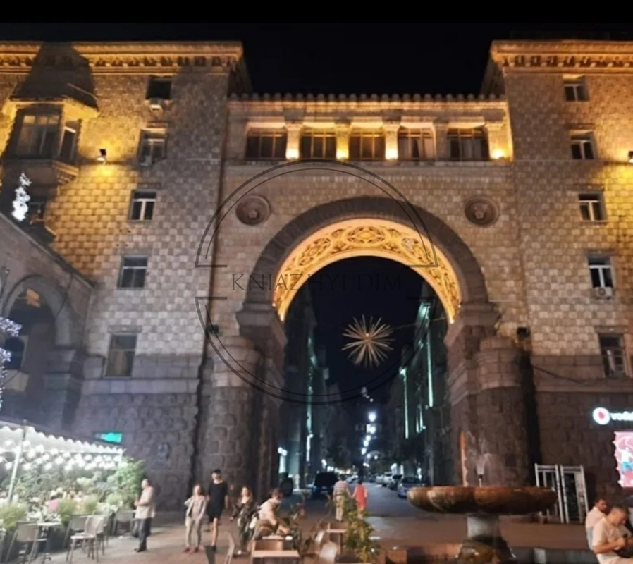 Оренда трикімнатної квартири в Царському будинку КОД 11202096 Київ - зображення 1