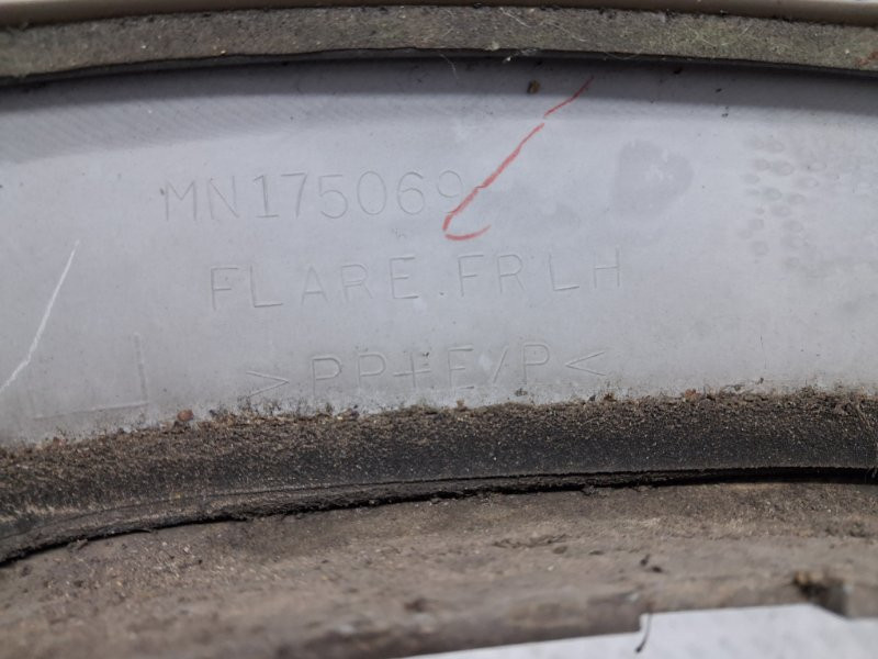 Накладка крыла Mitsubishi Outlander CU 2.4 БЕНЗИН 4G69 2003 перед. лев. (б/у) Киев - изображение 7