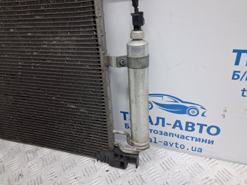 Радиатор кондиционера Nissan Juke F15 1.6 TURBO MR16DDT 2010 (б/у) Київ - зображення 2