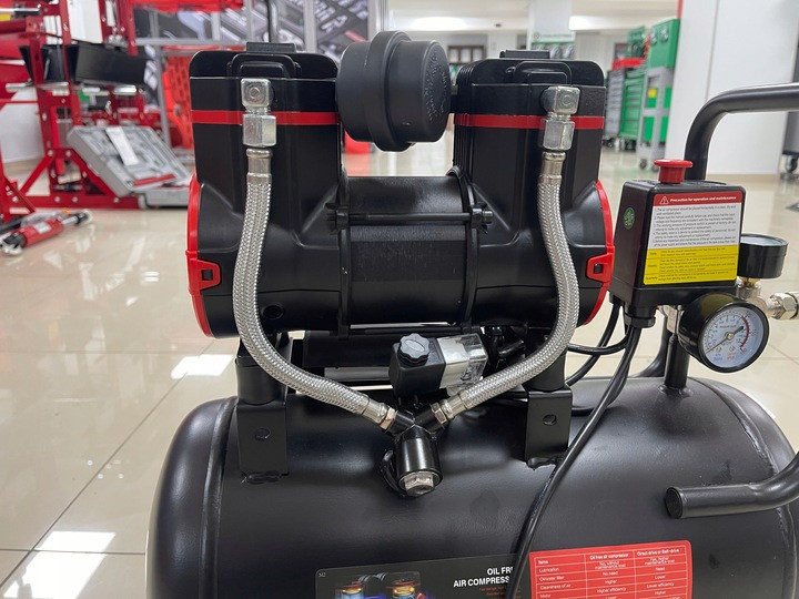 Бытовой воздушный компрессор безмасляный поршневий 18л 220В AUARITA 2-900F18-220 Харків - зображення 4