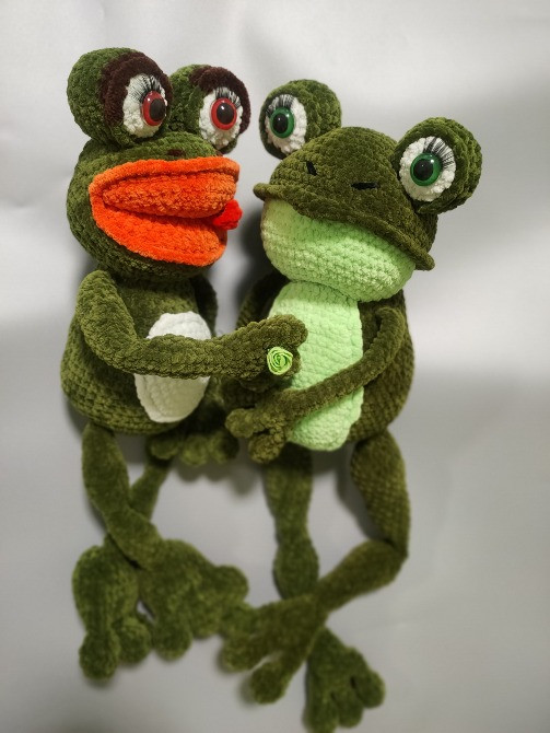 В'язана м'яка іграшка Жабка Квакушка 45 см ручна робота Нововолынск - изображение 3