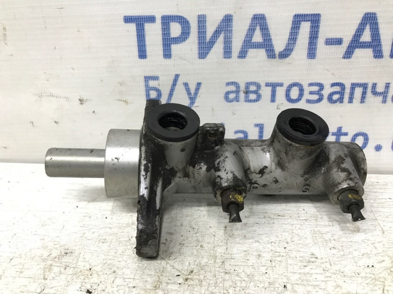Тормозной цилиндр главный Hyundai Tucson JM 2.0 DIESEL D4EA 2004 (б/у) Киев - изображение 1