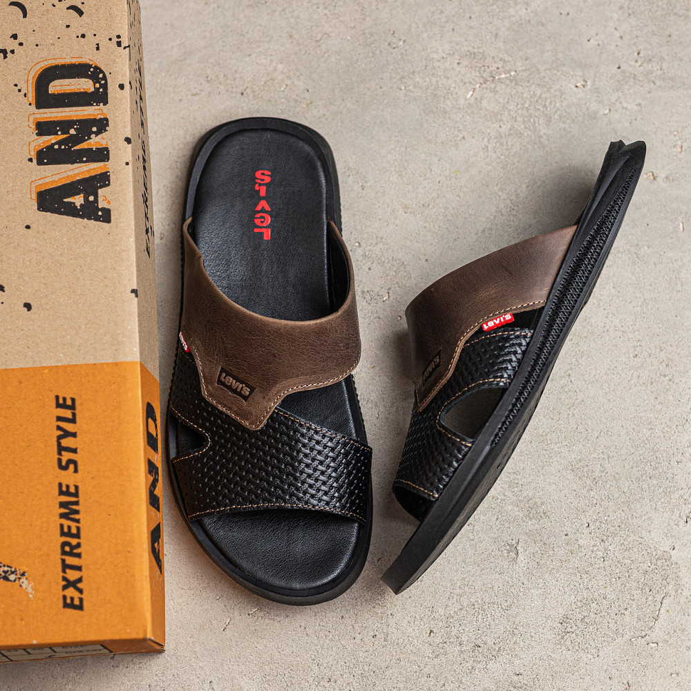 Мужские кожаные  летние шлепанцы-сланцы Levis Київ - зображення 5