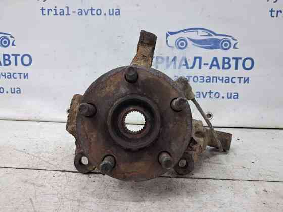Кулак поворотный правый со ступицей Toyota Avensis T25 1.8 БЕНЗИН 1ZZFE 2002 (б/у) Київ