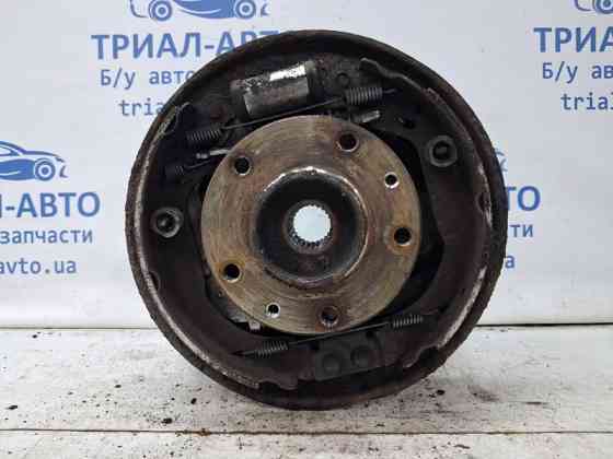 Цапфа задняя правая Dacia Duster HS 1.5 DIESEL K9K 2010 (б/у) Киев