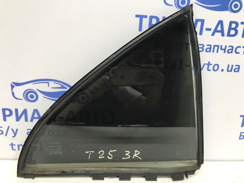 Стекло двери задней правой (форточка) Toyota Avensis T25 1.8 БЕНЗИН 1ZZFE 2002 (б/у) Киев - изображение 1