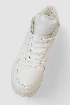 Кросівки жіночі зимові на хутрі | Білі | Нові | 36-41 р. Одесса