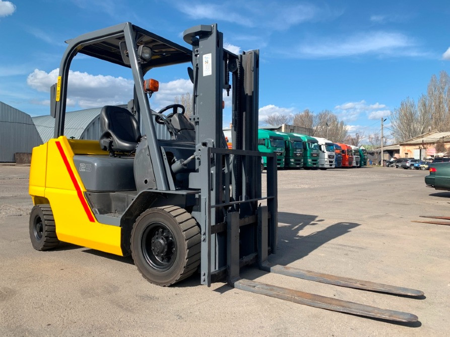 Вилочный автопогрузчик TCM (Nissan), 2017 года, с наработкой 7706 м/час. Модель: FHGE25T15. Николаев - изображение 6