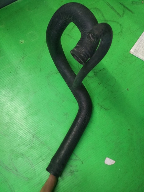 Патрубок системи охолодження 90136893 Опель Opel Ascona C 1.6 оригінал Вінниця - зображення 3