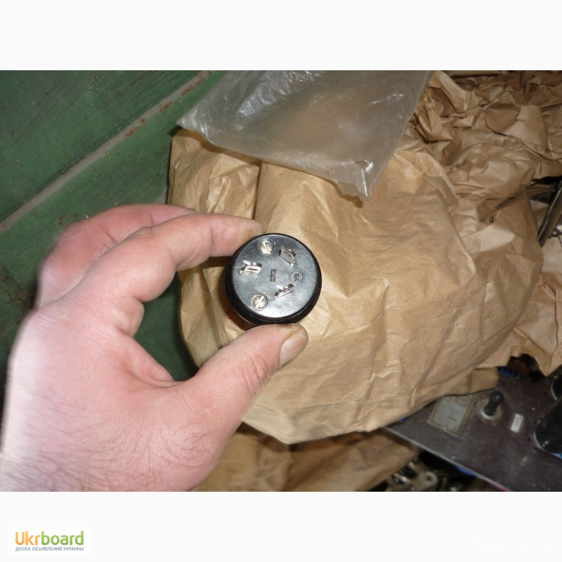 Вилки бытовые, электрические, 3-х фазные, прямоугольные, 10а. 250в. Харків - зображення 1