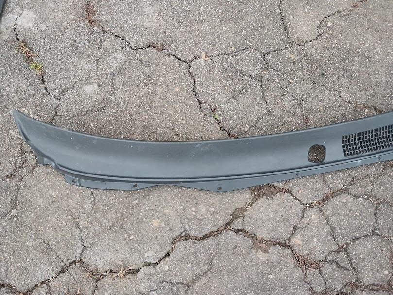 MR221996, Пластик під лобове скло Mitsubishi Pajero, 99-09 оригінал Винница - изображение 2