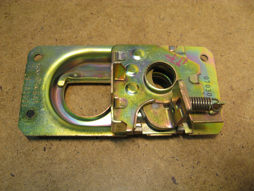 Замок капота нижний Tiggo Днепр - изображение 1