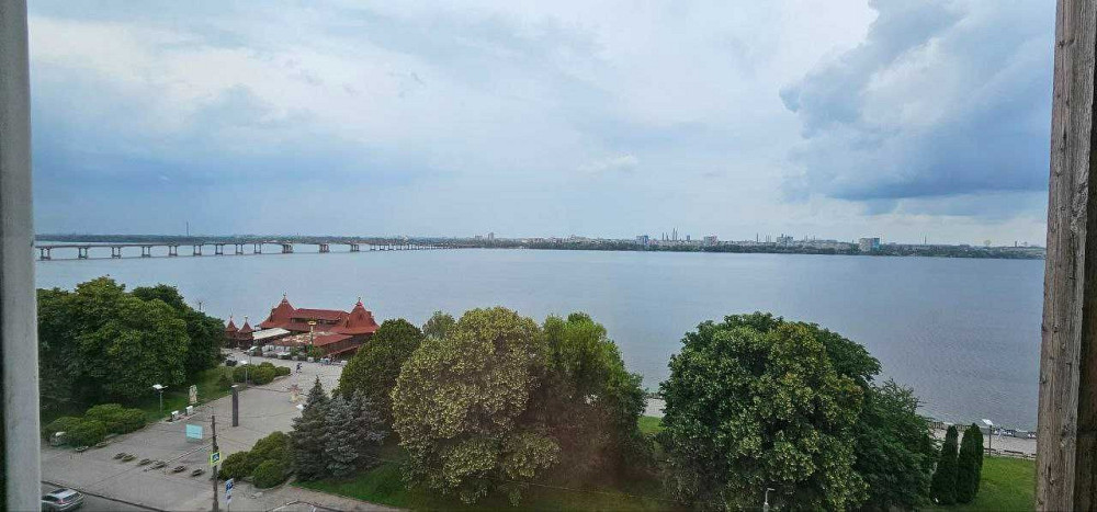 Сдам. 3-к.кв. 8/9, центр, Набережная Сичеславская Днепр - изображение 1