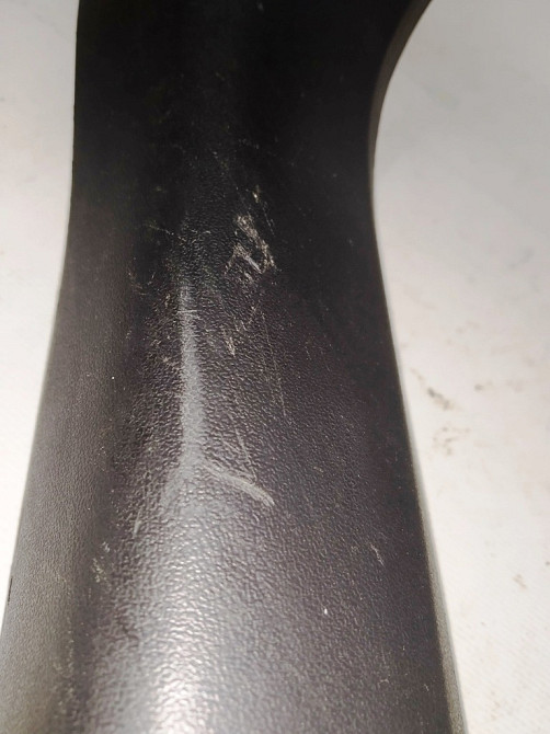 Облицовка порога переднего правого с повреждениями Tesla model 3 1086293-00-H Киев - изображение 3