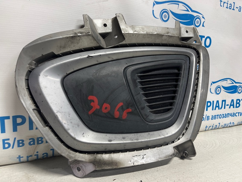 Решетка противотуманки левая Kia Sorento UM 2.4 БЕНЗИН G4KJ 2014 (б/у) Киев - изображение 3