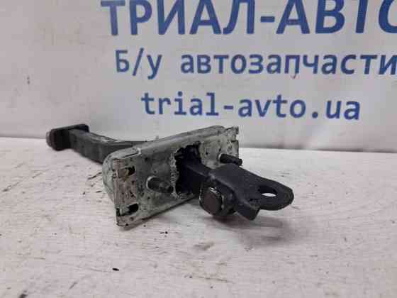 Ограничитель двери задний правый Jeep Cherokee 2013-2019 68103032AA (Арт. 78081) Київ