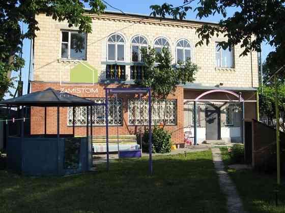 Продаж добротного будинку 270 м2 в селі Гнідин. Повністю жилий і чекає нових власників. Побудований Киев