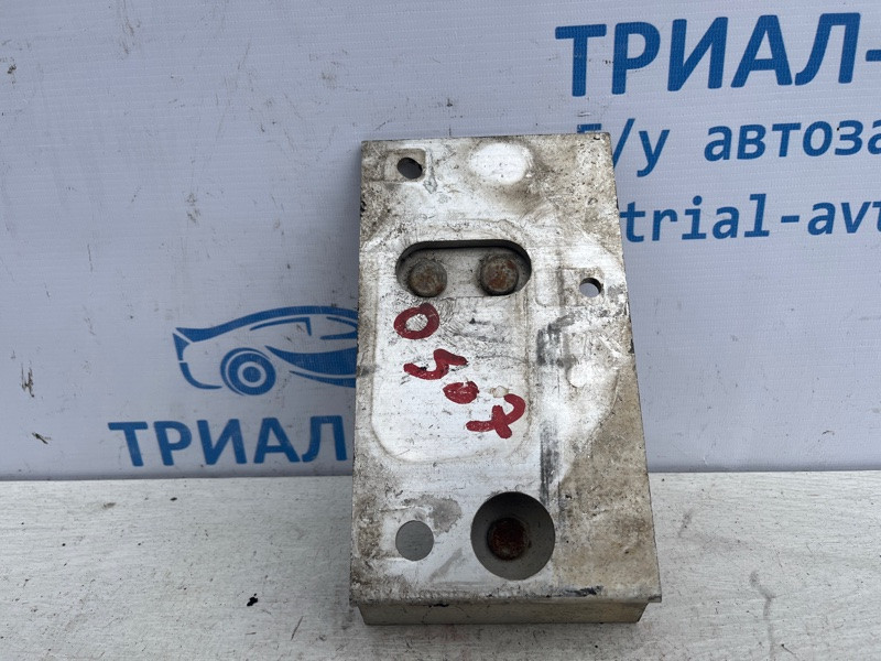 Кронштейн усилителя заднего бампера Infiniti QX60 L50 3.5 БЕНЗИН VQ35DE 2013 лев. (б/у) Киев - изображение 2