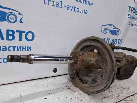 Амортизатор передний левый Toyota Avensis T25 2.2 DIESEL 2ADFTV 2002 (б/у) Киев