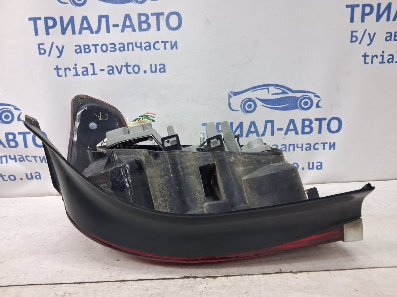 Фонарь задний внешний левый Toyota Avensis T25 2.0 DIESEL 1ADFTV 2002 (б/у) Київ - зображення 5