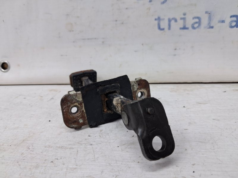 Ограничитель двери задний правый Kia Sorento BL 2.5 DIESEL D4CB 2002 (б/у) Киев - изображение 2