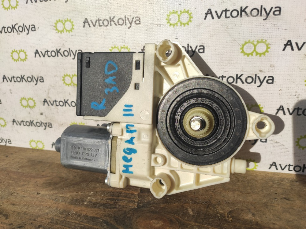 Моторчик стеклоподъемника задний правый Renault Megane III 2008-2015 (827300003R) Ковель - зображення 1