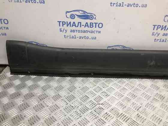 Накладка порога внешняя правая Mitsubishi Pajero Wagon 4 3.2 ДИЗЕЛЬ 4M41 2006 (б/у) Киев