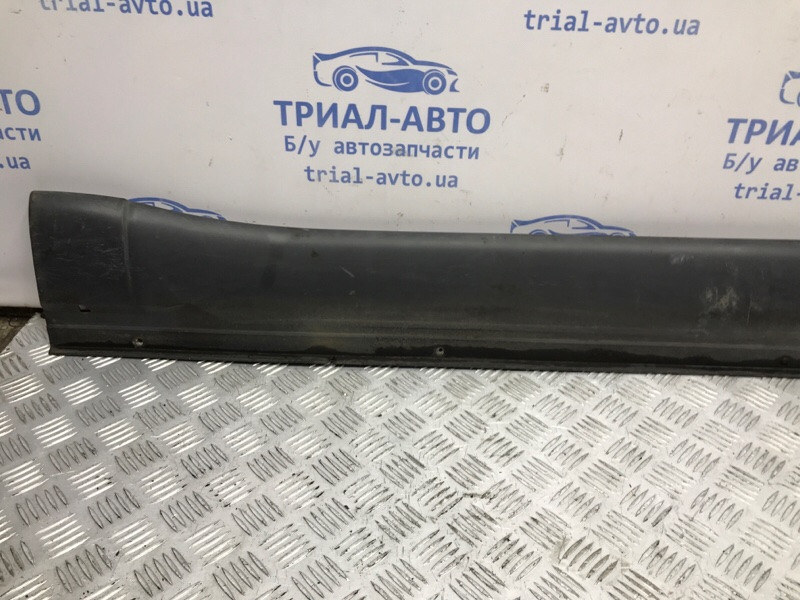 Накладка порога внешняя правая Mitsubishi Pajero Wagon 4 3.2 ДИЗЕЛЬ 4M41 2006 (б/у) Київ - зображення 2