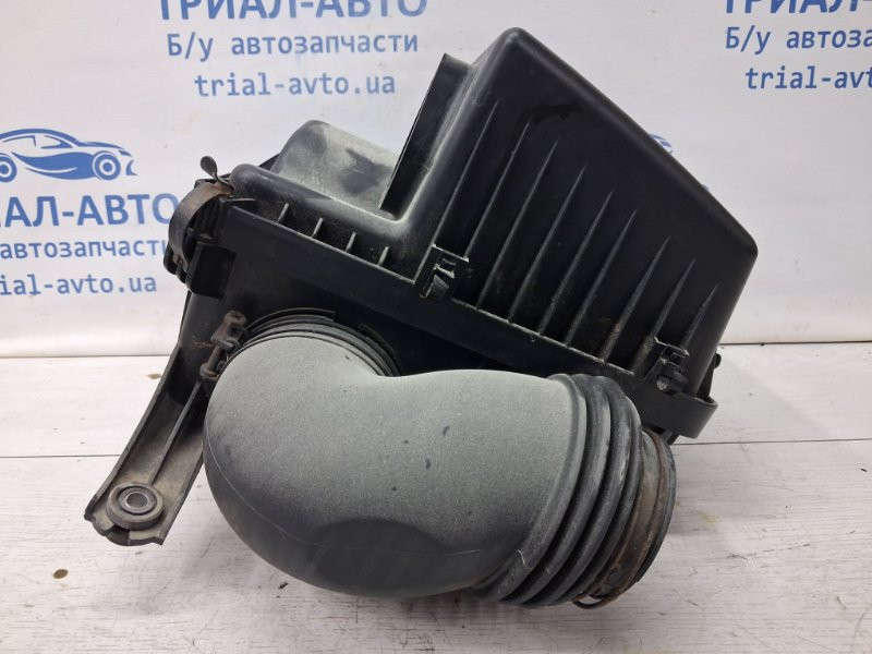 Корпус воздушного фильтра Kia Sorento BL 2.5 DIESEL D4CB 2002 (б/у) Киев - изображение 4