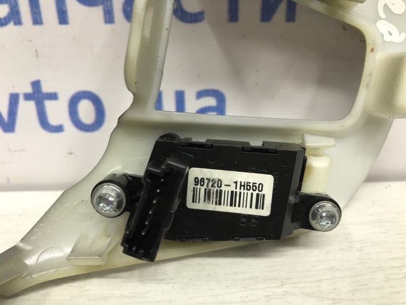 Кнопки руля Kia Ceed ED 1.6 DIESEL D4FB 2006 (б/у) Киев - изображение 4