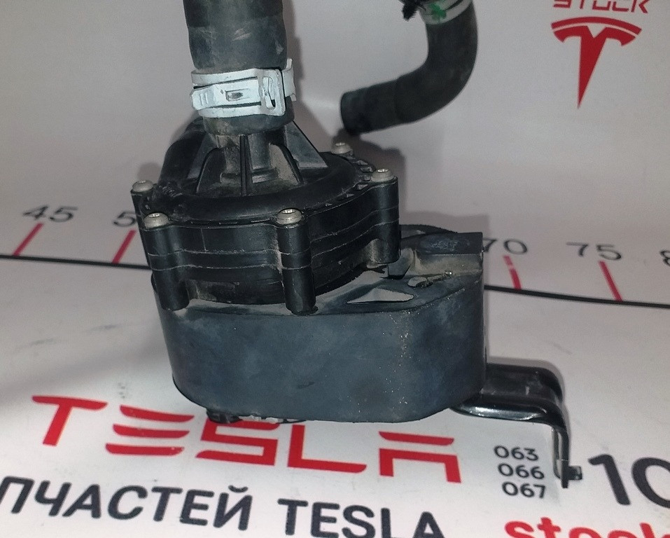 1Насос охлаждающей жидкости AWD Tesla model S 1067473-00-H Киев - изображение 1