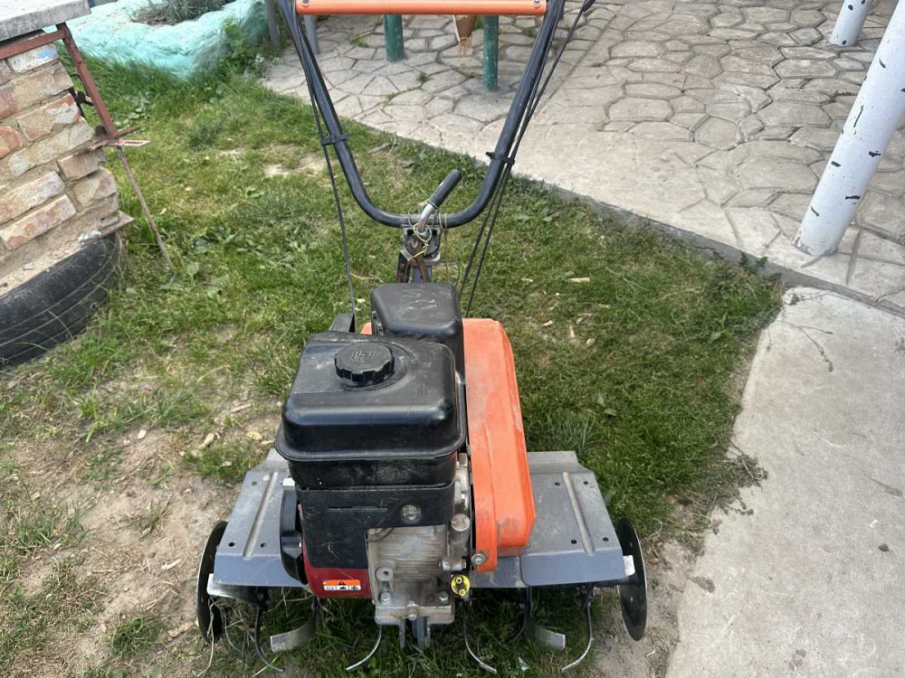 Культиватор Oleo Mac двигун Briggs Stratton  - зображення 4