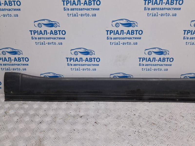 Накладка порога внешняя правая Mitsubishi Pajero Wagon 4 3.2 ДИЗЕЛЬ 4M41 2006 (б/у) Киев - изображение 2