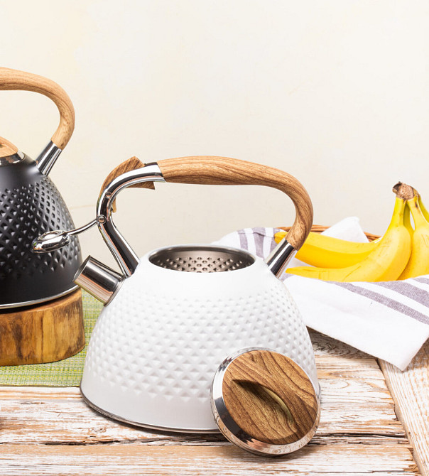 Чайник із свистком Edenberg EB-8829-White 3 л білий Київ - зображення 1