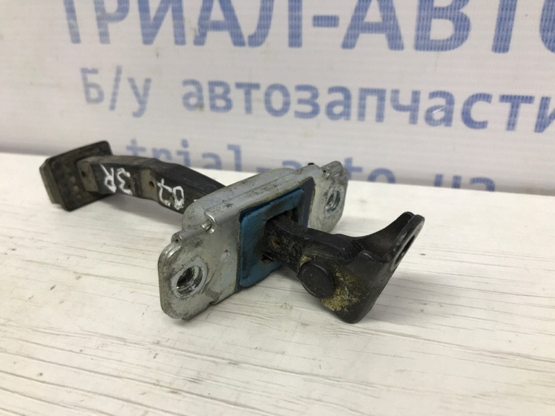 Ограничитель двери задний правый Hyundai Santa fe 2005-2012 794902B000 (Арт. 53107) Київ - зображення 2