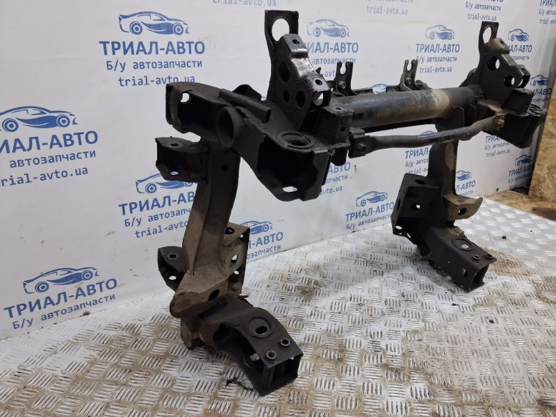 Балка передней подвески Mitsubishi Pajero Wagon 3 3.2 ДИЗЕЛЬ 4M41 1999 (б/у) Киев - изображение 8