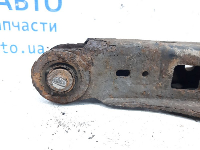 Рычаг задней подвески нижний поперечный (под пружину) Toyota Avensis T27 1.8 БЕНЗИН 2ZRFAE (б/у) Київ - зображення 2