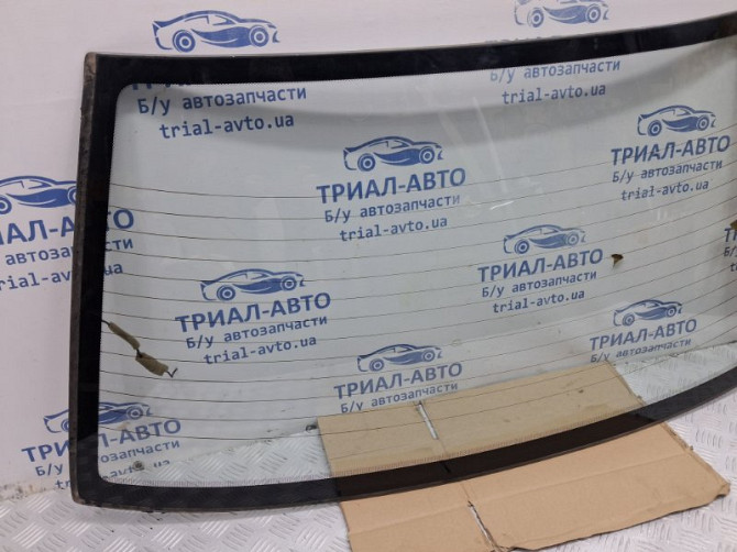 Стекло в кузов заднее Mitsubishi Lancer 9 1.6 БЕНЗИН 4G18 2003 (б/у) Киев - изображение 2