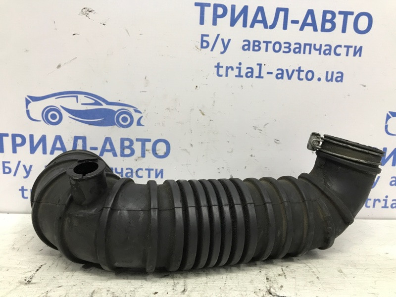 Патрубок воздушного фильтра Mitsubishi Pajero Wagon 3 3.2 ДИЗЕЛЬ 4M41 1999 (б/у) Київ - зображення 2