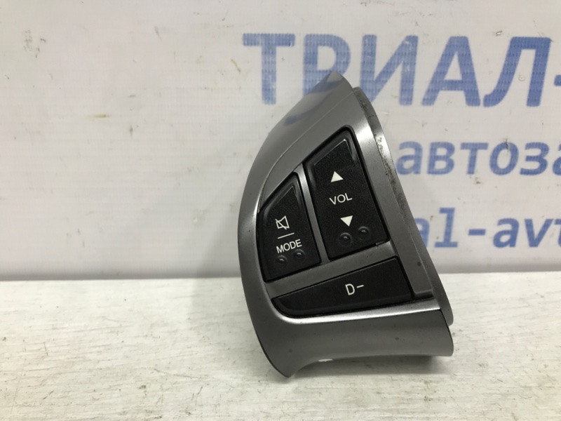 Кнопки руля SsangYong Korando C200 2.0 DIESEL 2010 лев. (б/у) Київ - зображення 1