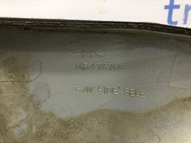 Накладка порога внешняя левая Mitsubishi Pajero Wagon 3 3.2 ДИЗЕЛЬ 4M41 1999 (б/у) Киев - изображение 7