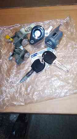 Комплект личинок замков AVEO T250 Дніпро