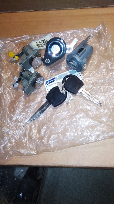 Комплект личинок замков AVEO T250 Днепр - изображение 1